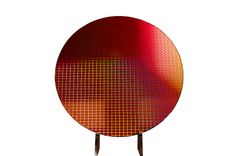Intel次世代プロセス14Aに進展、量産前の歩留まりを示す新たな数字