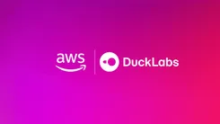 AWSとDuckLabsのロゴ