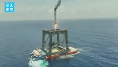 海上でロケット打ち上げ