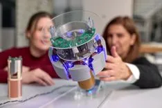 シュトゥットガルト大学が達成した効率95%のワイヤレス充電がレアアース問題を終わらせる