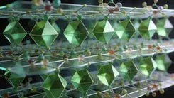 鉛なしペロブスカイト太陽電池の劣化を単一分子で防ぐ、上智大が9%台を記録