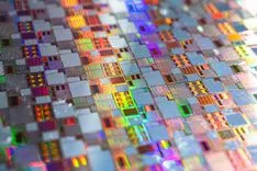 世界の半導体市場、過去最高の月間売上高を更新、AI需要が成長を加速