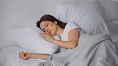 睡眠中の「脳洗浄システム」の仕組みが明らかに ― 一般的な睡眠薬の悪影響も判明