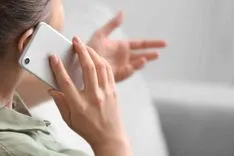 携帯電話の電波は脳の腫瘍と関連がないことが、28年間の研究による大規模なレビューで明らかに