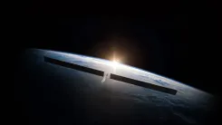 宇宙空間に浮かぶ太陽光パネル