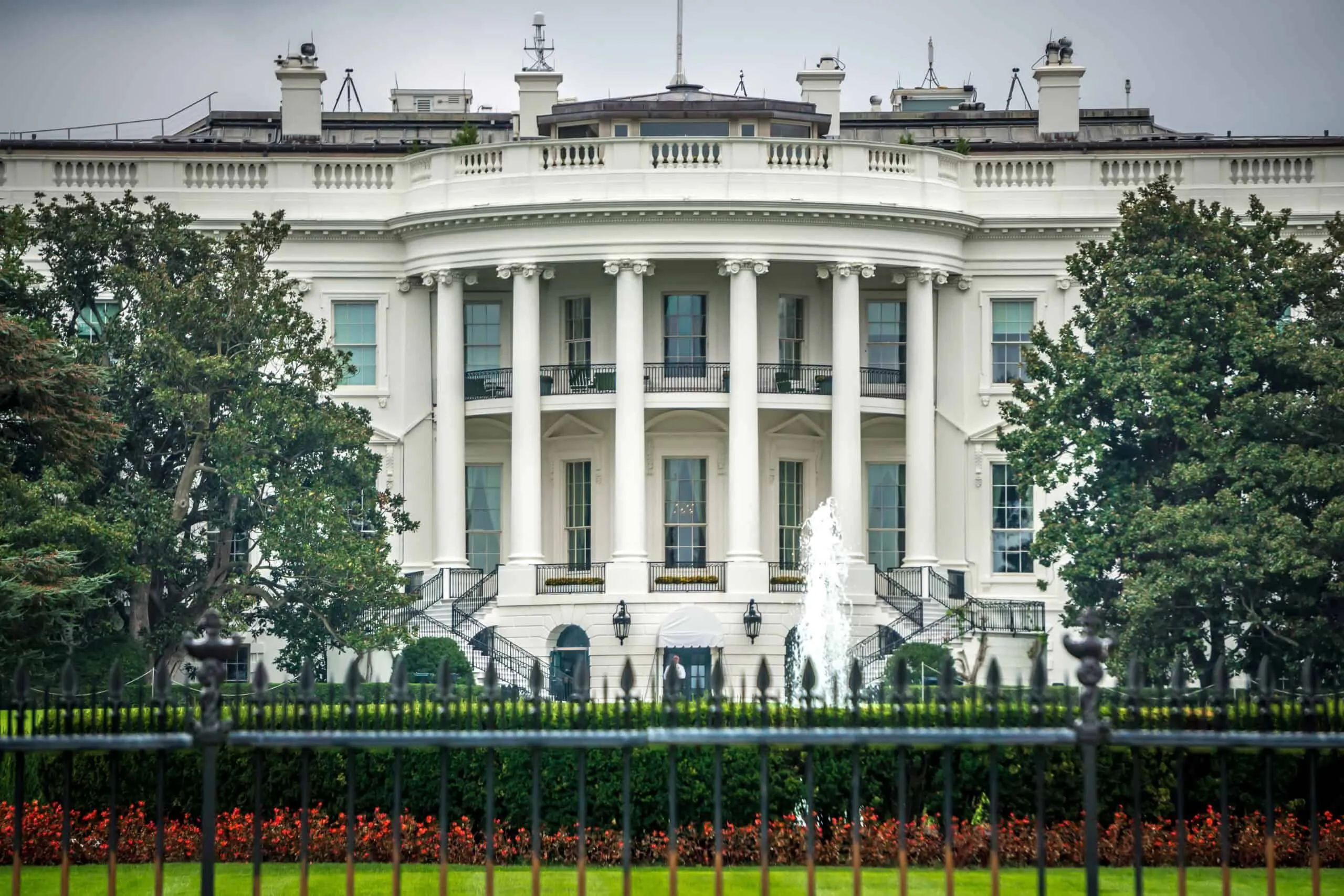 米Biden政権、世界を3分類するAI規制を発表 〜同盟国との協力強化とAI技術管理を両立へ